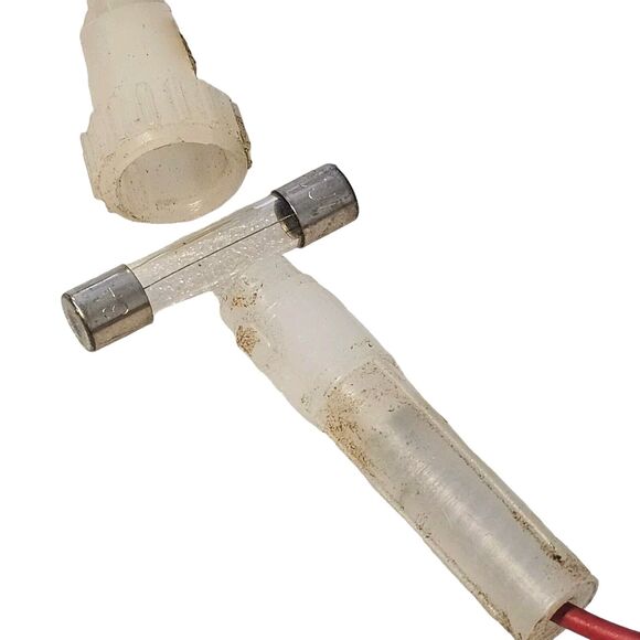 Vtg Sanyo Cassette Car Stereo Tape Player FT 402 Bracket Wires 3A Fuse Untested - Picture 8 of 9